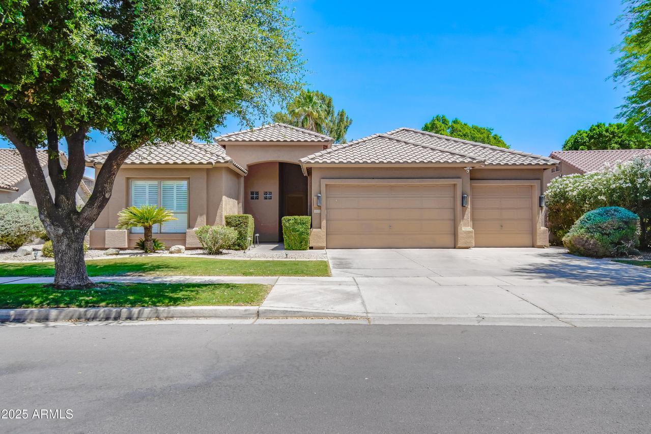 1470 W Bartlett Way, Chandler, AZ 85248