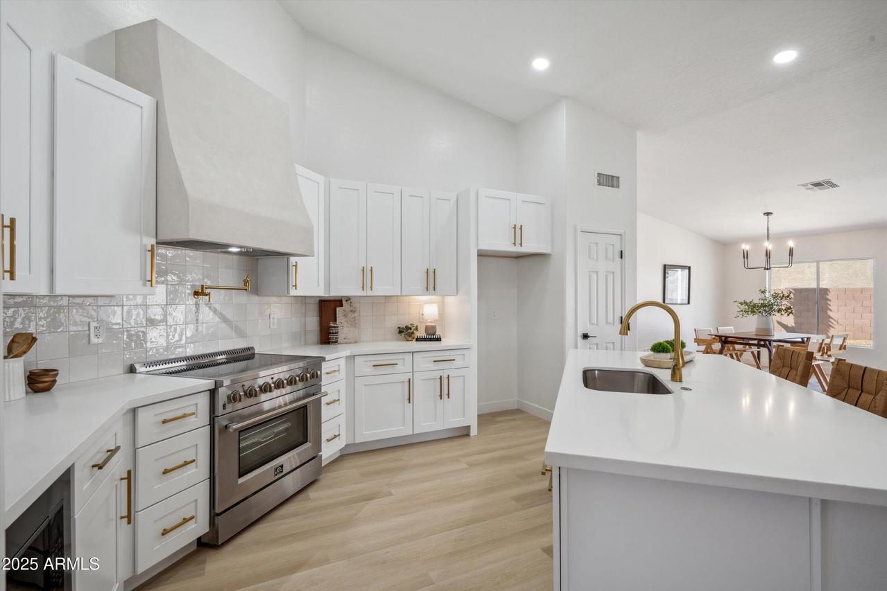 10545 E Dolphin Ave., Mesa, AZ 85208
