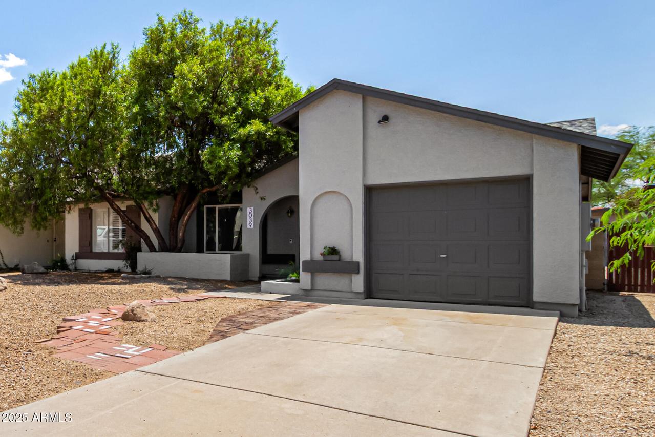 3039 W Ross Ave., Phoenix, AZ 85027