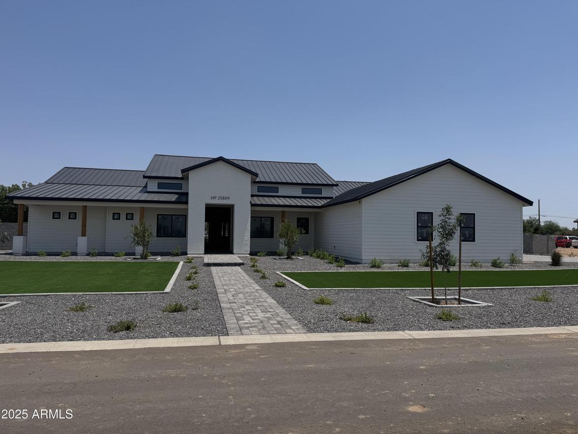 35809 N Evermore Madison St., San Tan Valley, AZ 85140