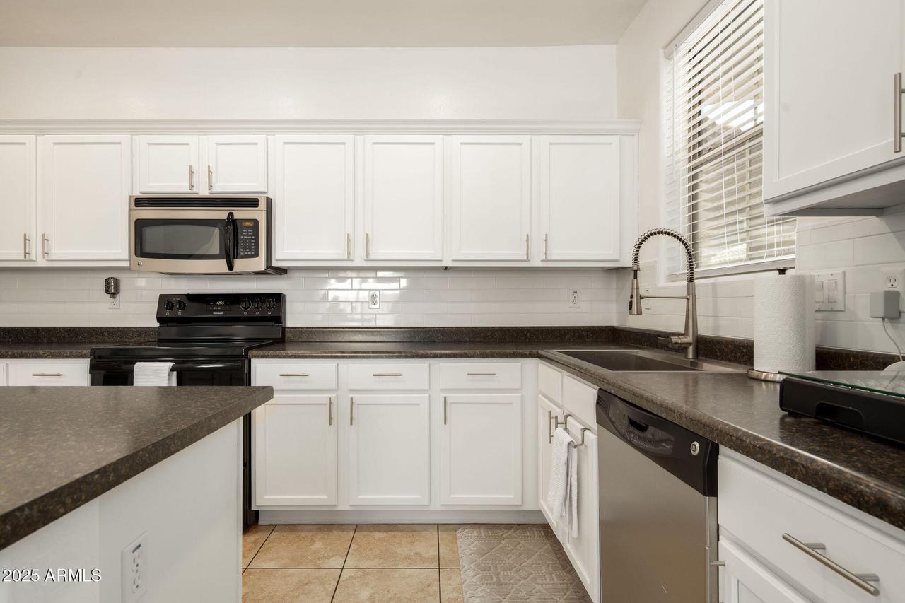 17613 N 114th Ln., Surprise, AZ 85378