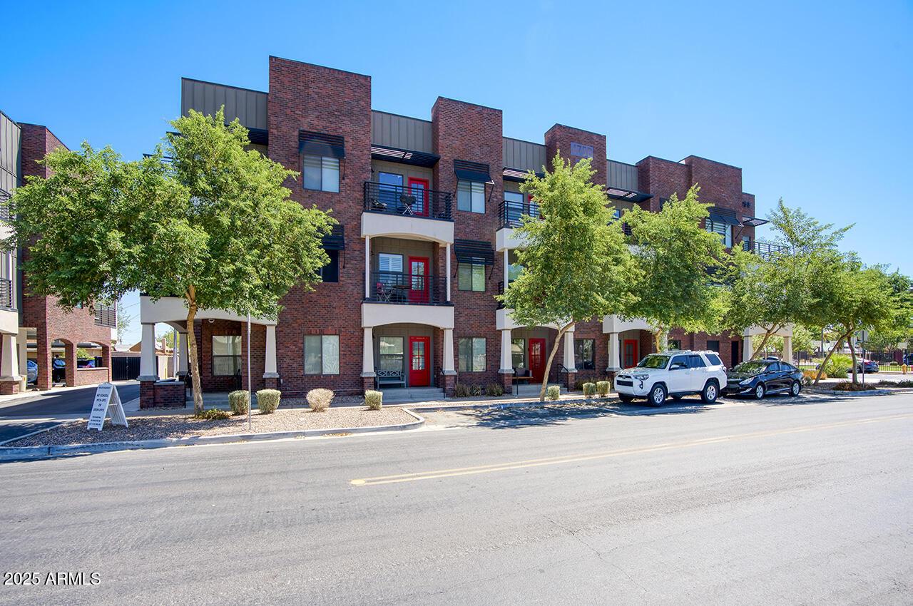 475 N 9th St. #303, Phoenix, AZ 85006