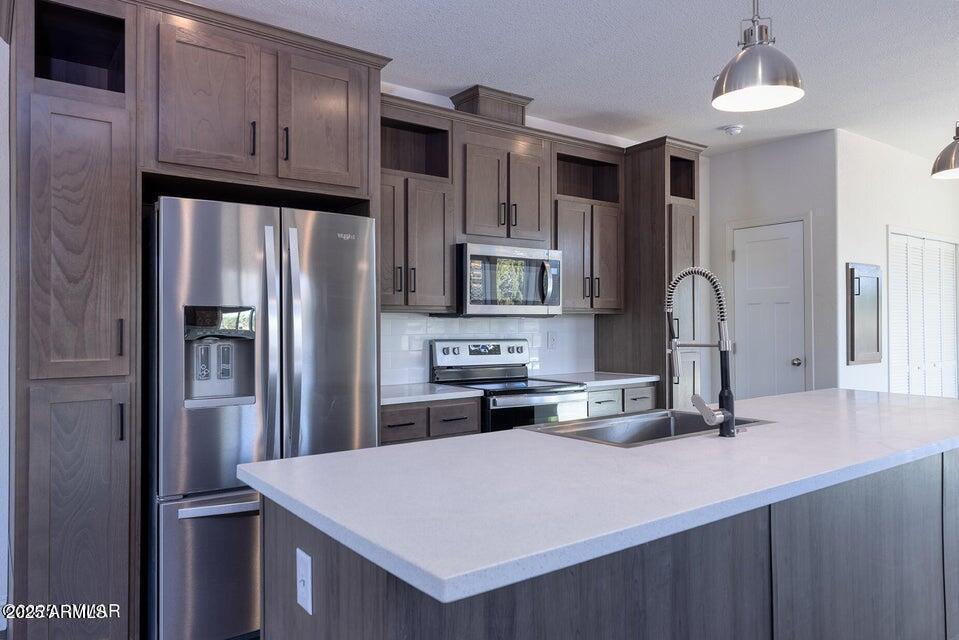 47 County Road 3205, Vernon, AZ 85940