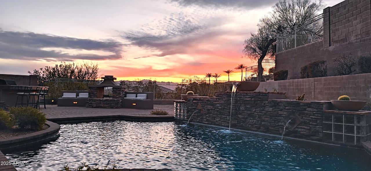 136 E Desert Wind Dr., Phoenix, AZ 85048
