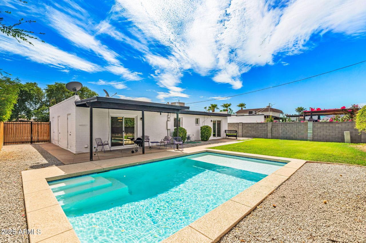 8326 E Crestwood Way, Scottsdale, AZ 85250