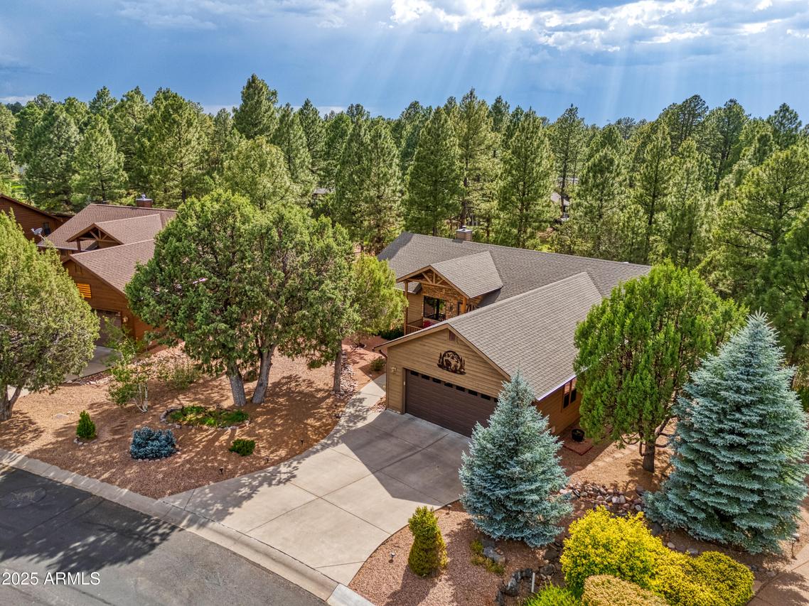420 N Retreat Dr., Show Low, AZ 85901