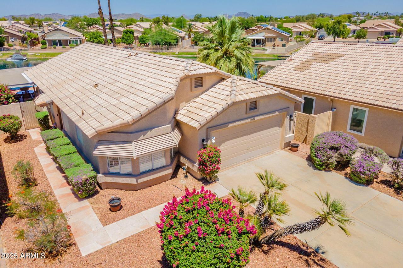 10526 W Tonopah Dr., Peoria, AZ 85382