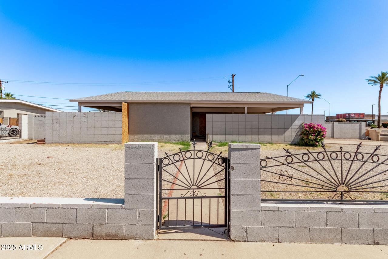 5902 W Orange Dr., Glendale, AZ 85301