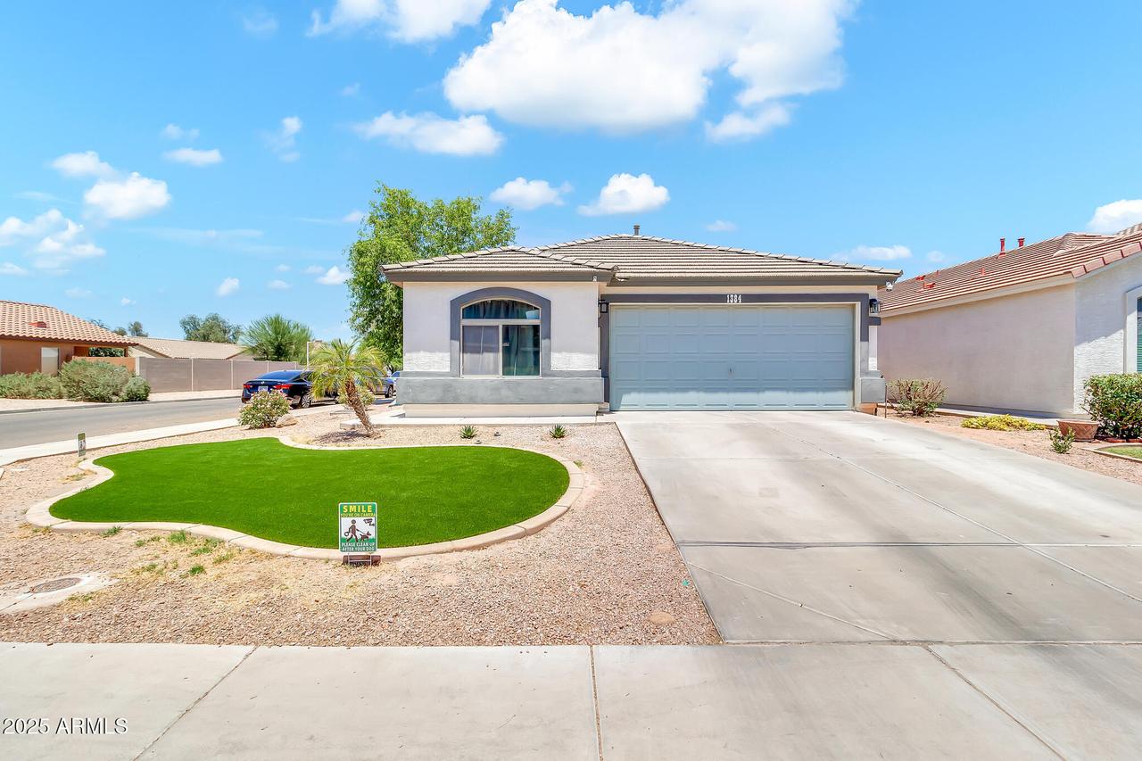 1384 E Leslie Ave., San Tan Valley, AZ 85140
