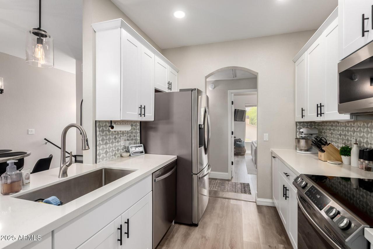 1411 E Orangewood Ave. #233, Phoenix, AZ 85020