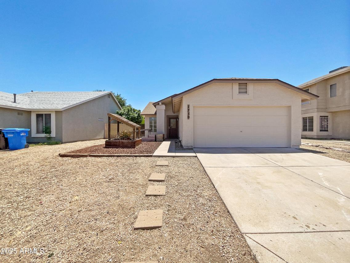 1739 E Carter Rd., Phoenix, AZ 85042
