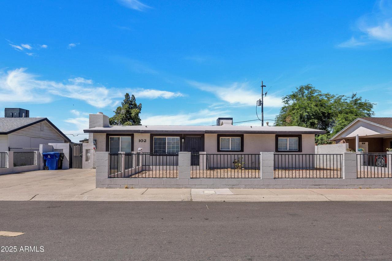 102 W Holly Ln., Avondale, AZ 85323
