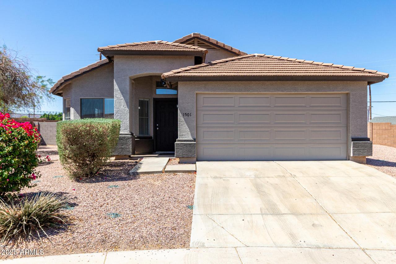 1501 E Sunland Ave., Phoenix, AZ 85040