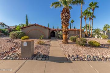 2402 E Cinnabar Ave., Phoenix, AZ 85028
