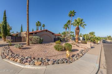 2402 E Cinnabar Ave., Phoenix, AZ 85028