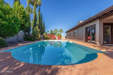 2402 E Cinnabar Ave., Phoenix, AZ 85028