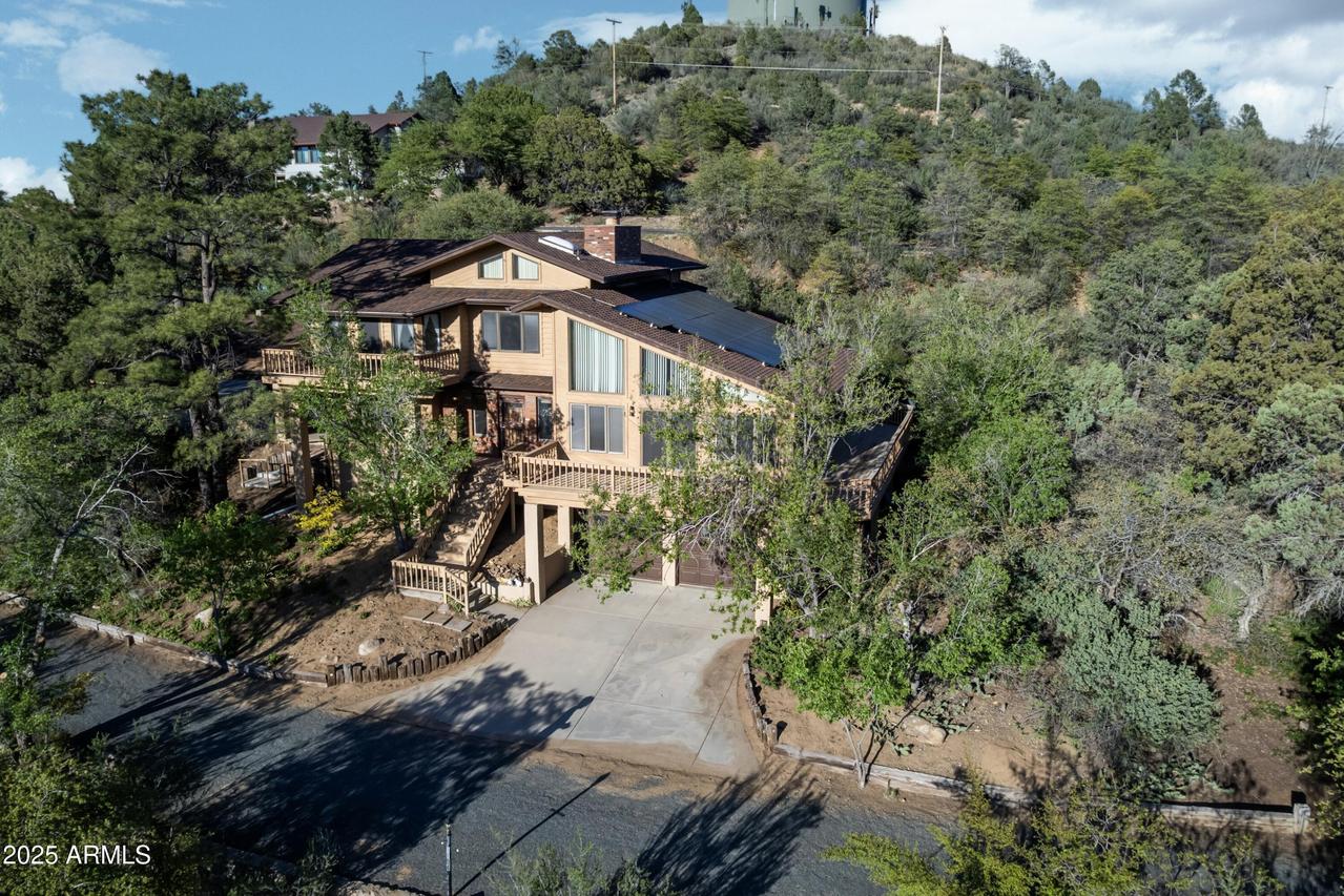 1104 Country Club Dr., Prescott, AZ 86303