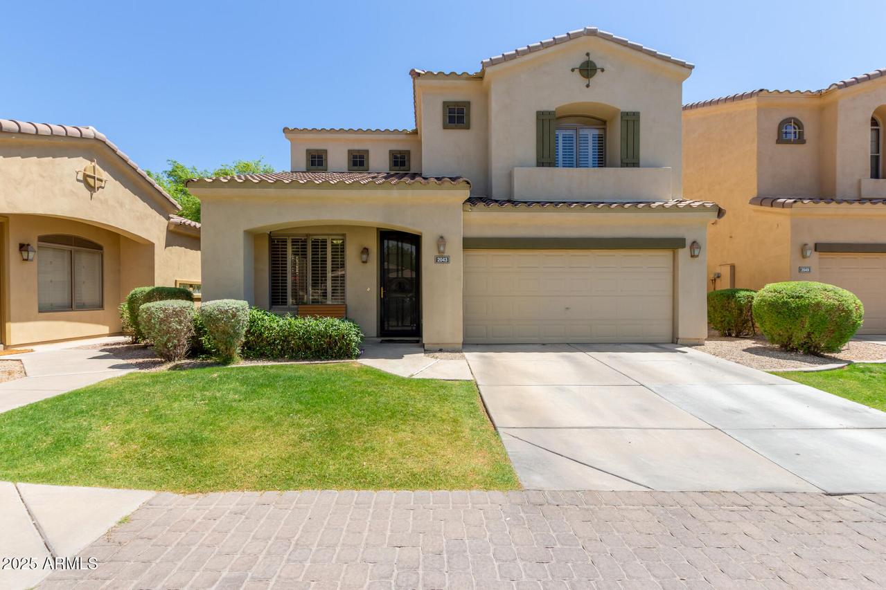 2043 W Periwinkle Way, Chandler, AZ 85248