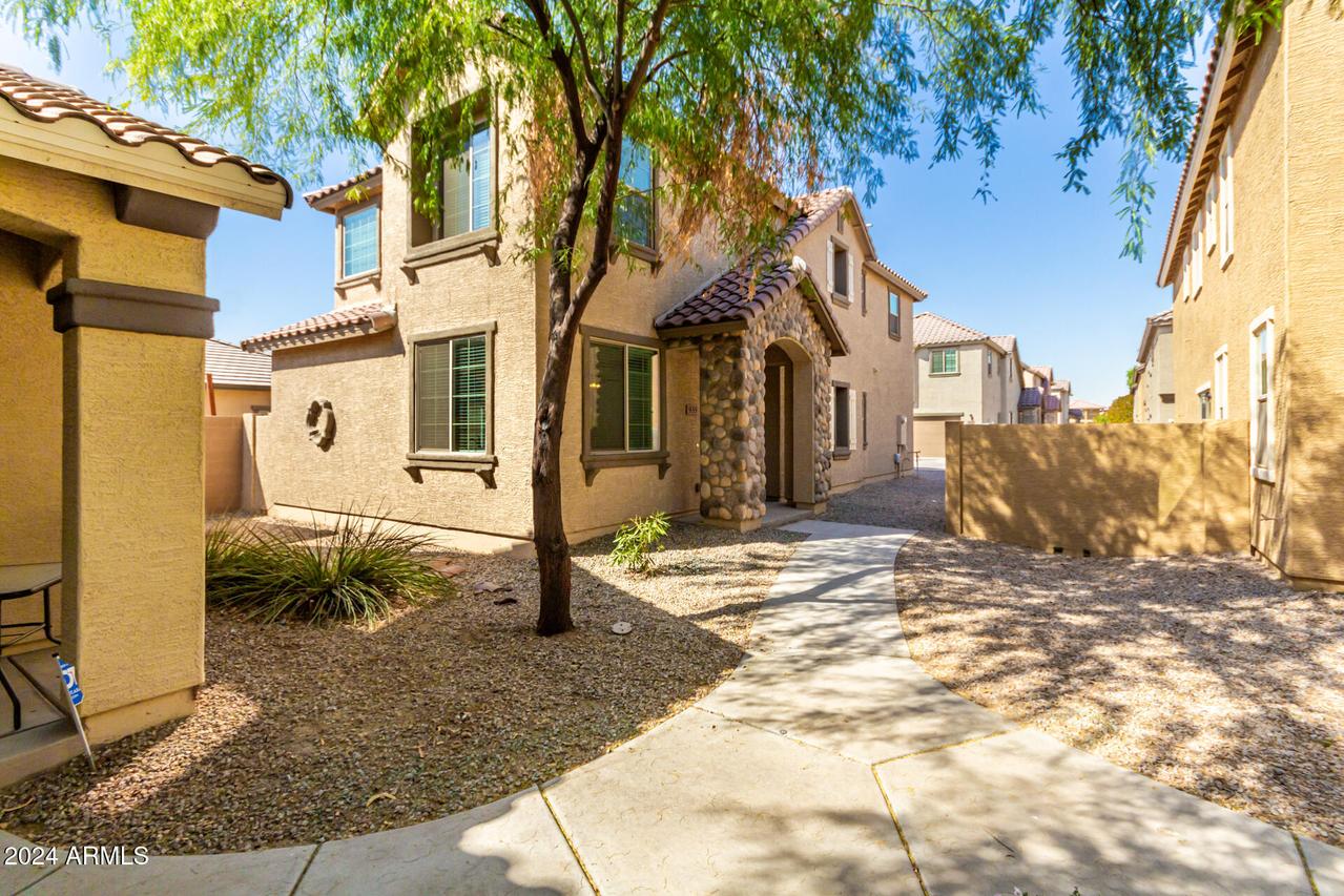 935 E Agua Fria Ln., Avondale, AZ 85323