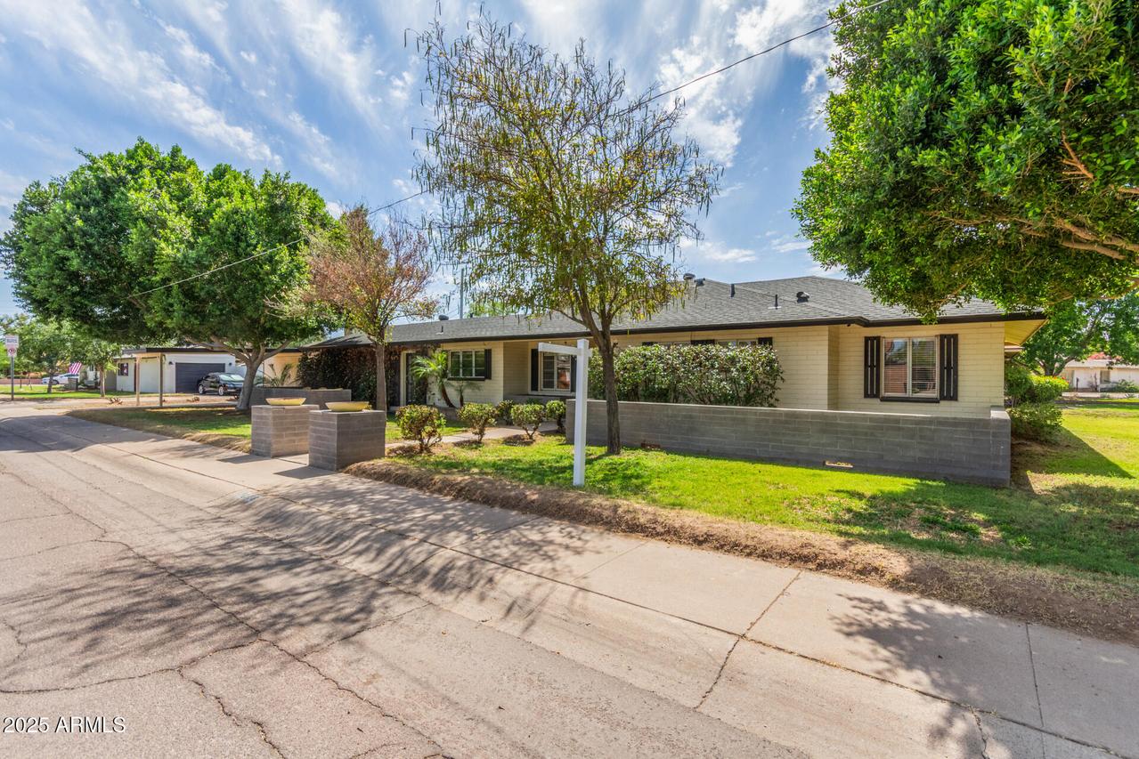 2938 N 18th Ave., Phoenix, AZ 85015