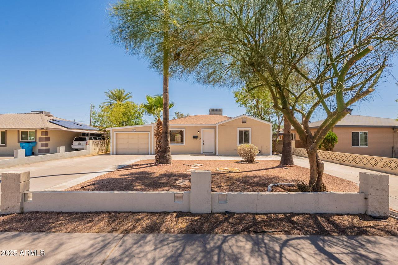 1811 W Roma Ave., Phoenix, AZ 85015