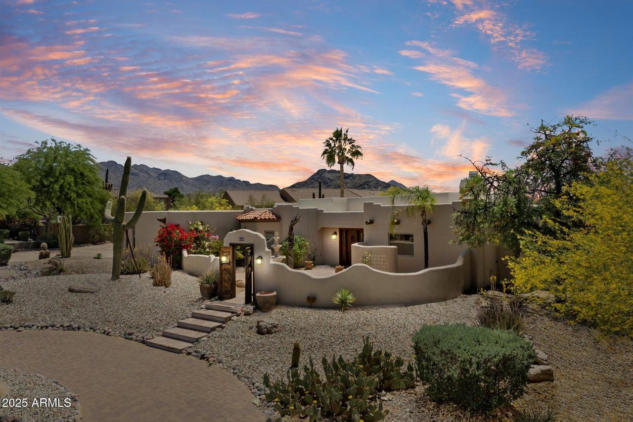9349 E Calle De Valle Dr., Scottsdale, AZ 85255