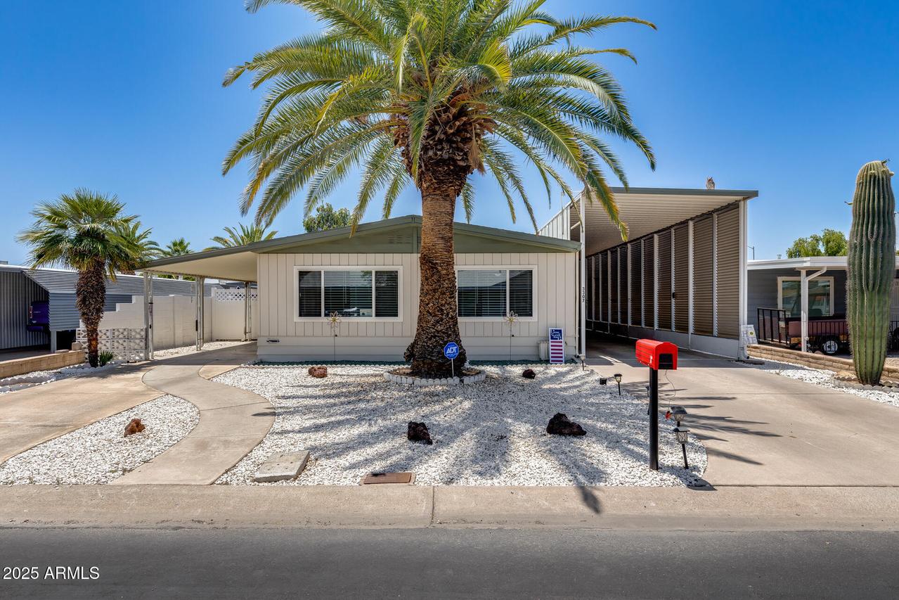 3307 E Kings Ave., Phoenix, AZ 85032