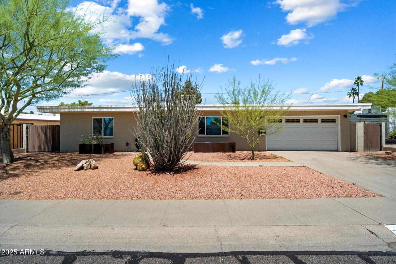 3814 E Poinsettia Dr., Phoenix, AZ 85028