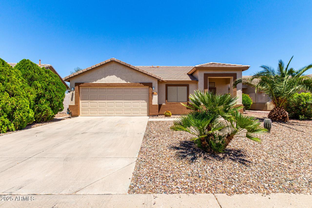 30601 N Royal Oak Way, San Tan Valley, AZ 85143