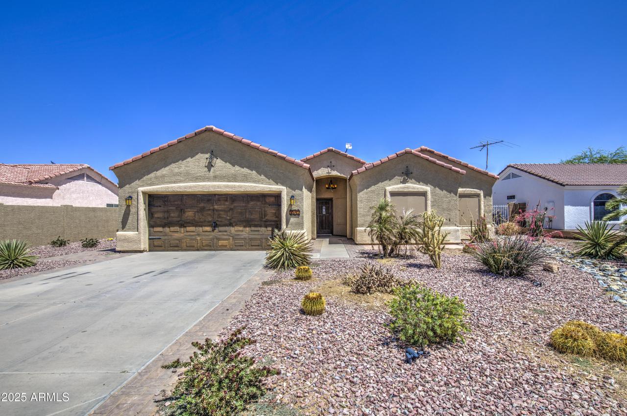9542 W Hartigan Pl., Arizona City, AZ 85123