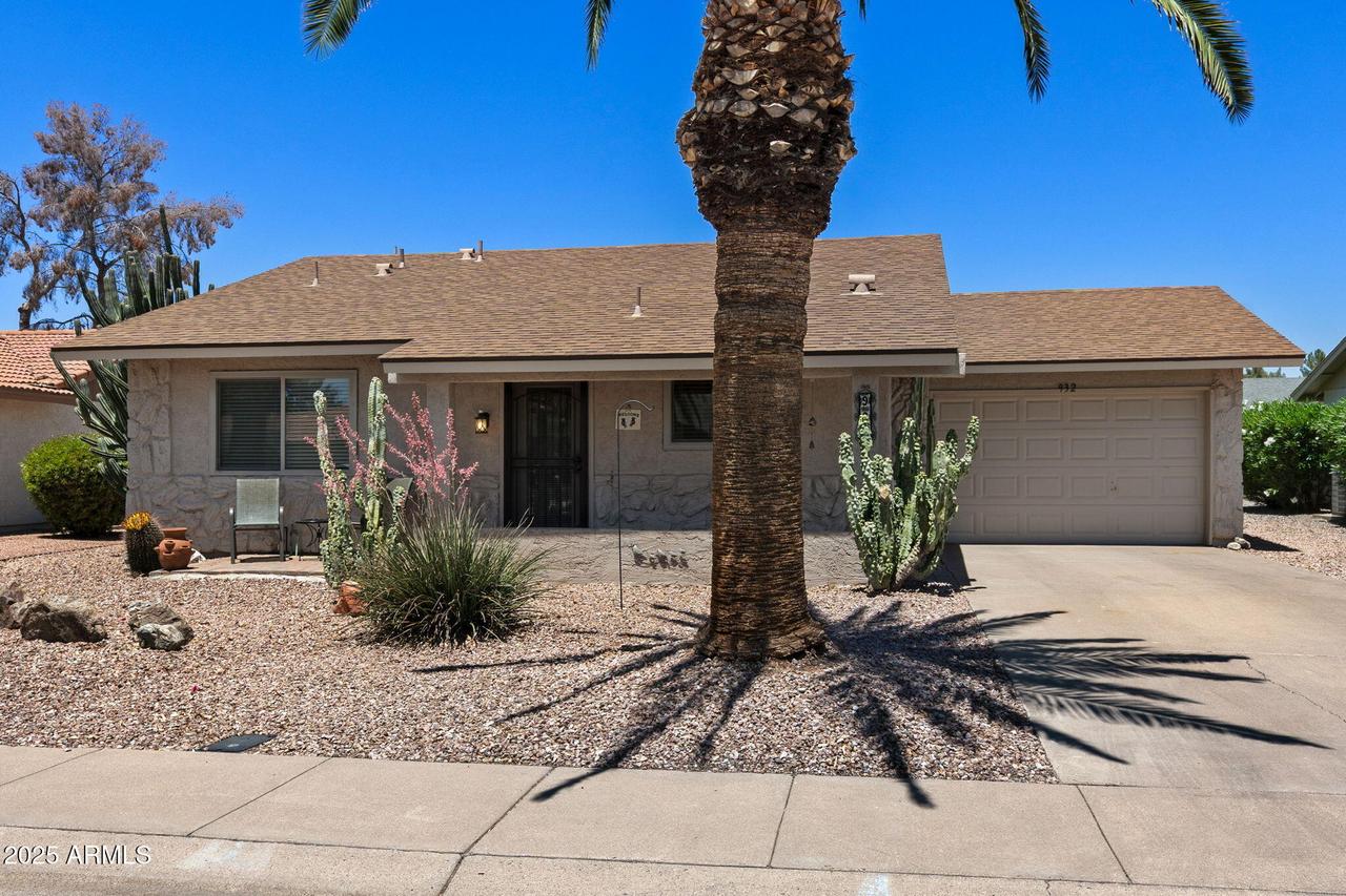 932 Leisure World, Mesa, AZ 85206