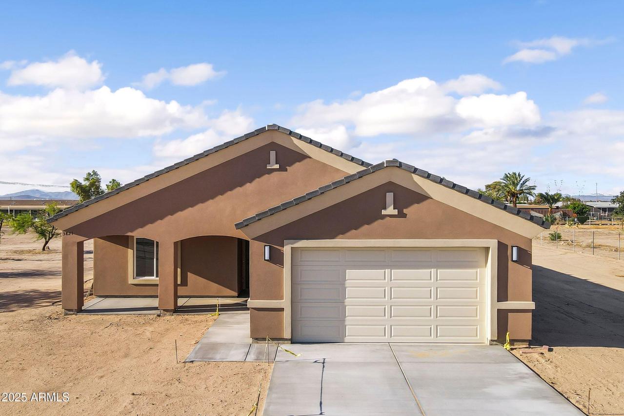 3821 S 343rd Ave., Tonopah, AZ 85354