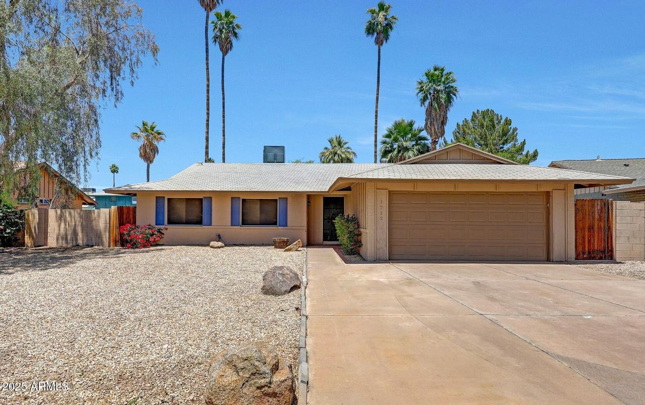 1712 E Manhatton Dr., Tempe, AZ 85282