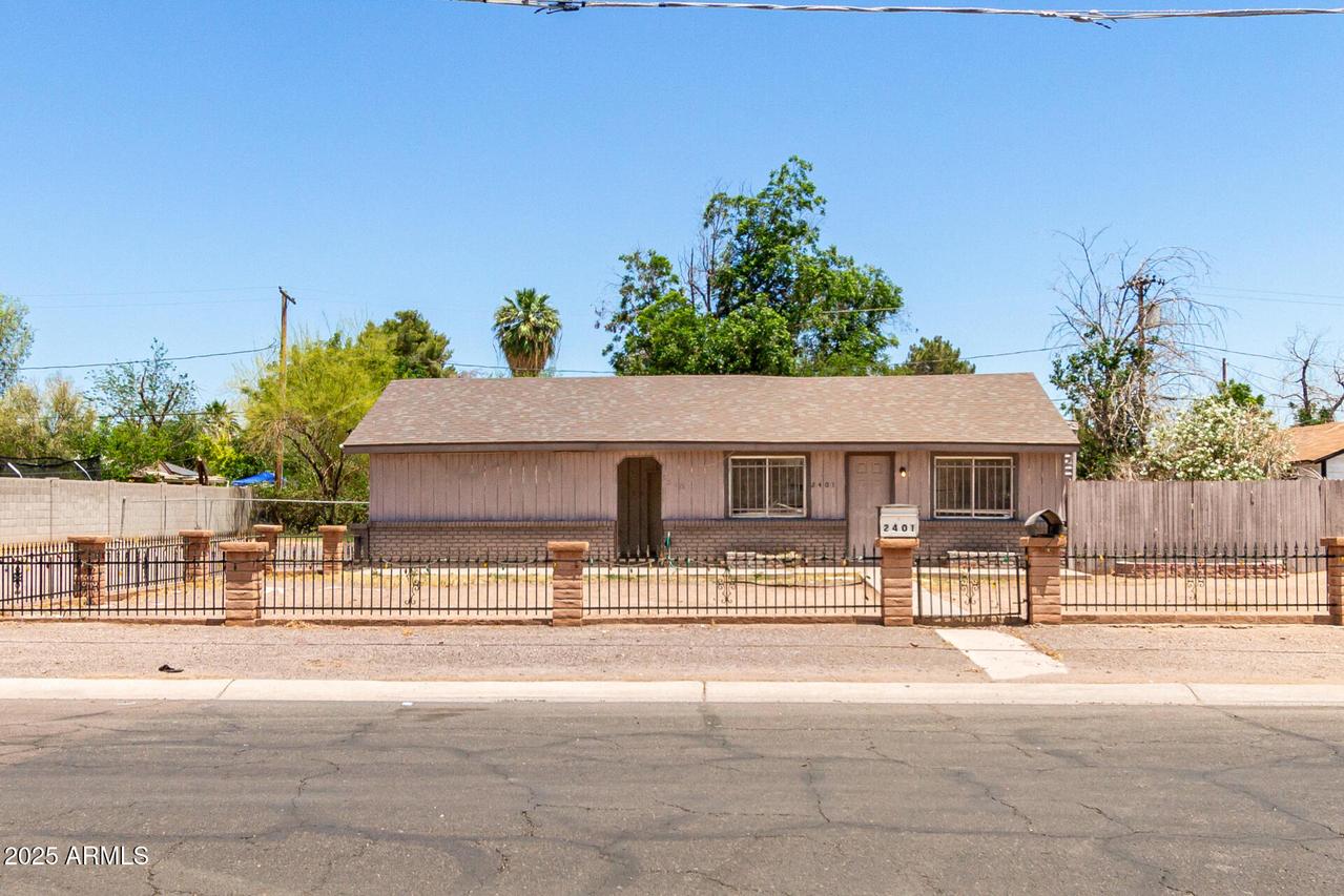 2401 N 27th St., Phoenix, AZ 85008
