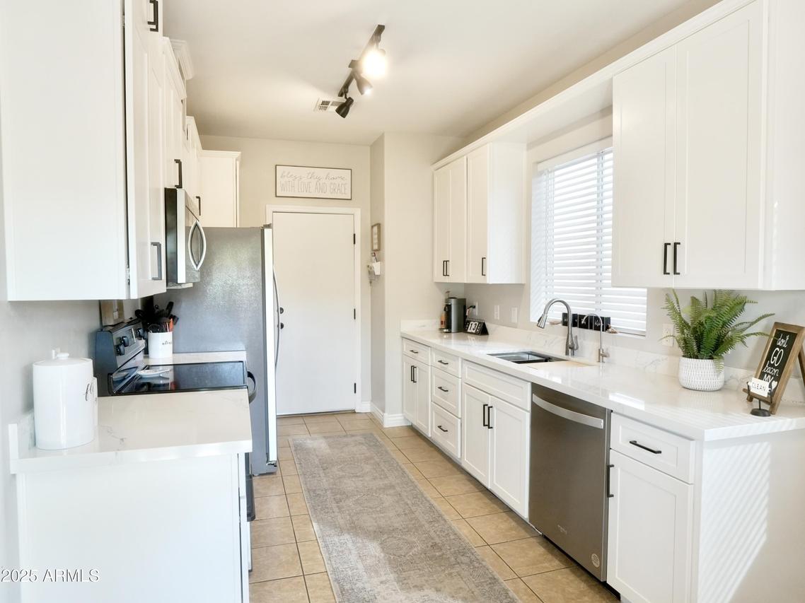34913 N 30th Dr., Phoenix, AZ 85086