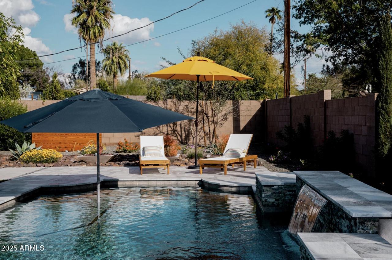 5541 E Cheery Lynn Rd., Phoenix, AZ 85018
