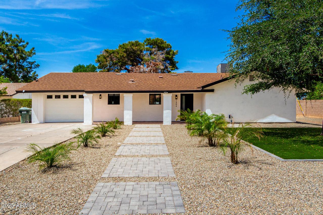 1304 W Ocotillo Rd., Phoenix, AZ 85013