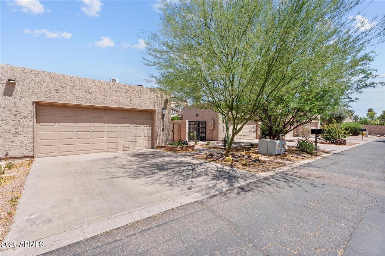 2313 S Grandview Ave., Tempe, AZ 85282