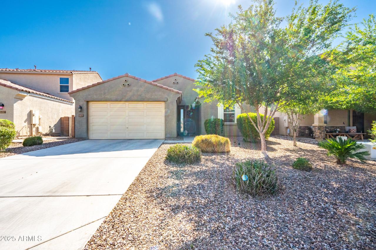 37252 N Big Bend Rd., San Tan Valley, AZ 85140