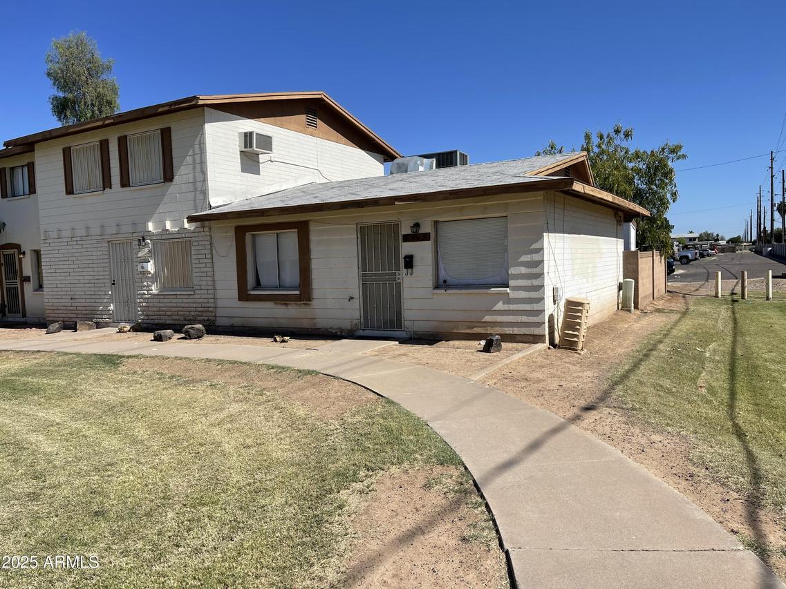 7109 W Wolf St., Phoenix, AZ 85033