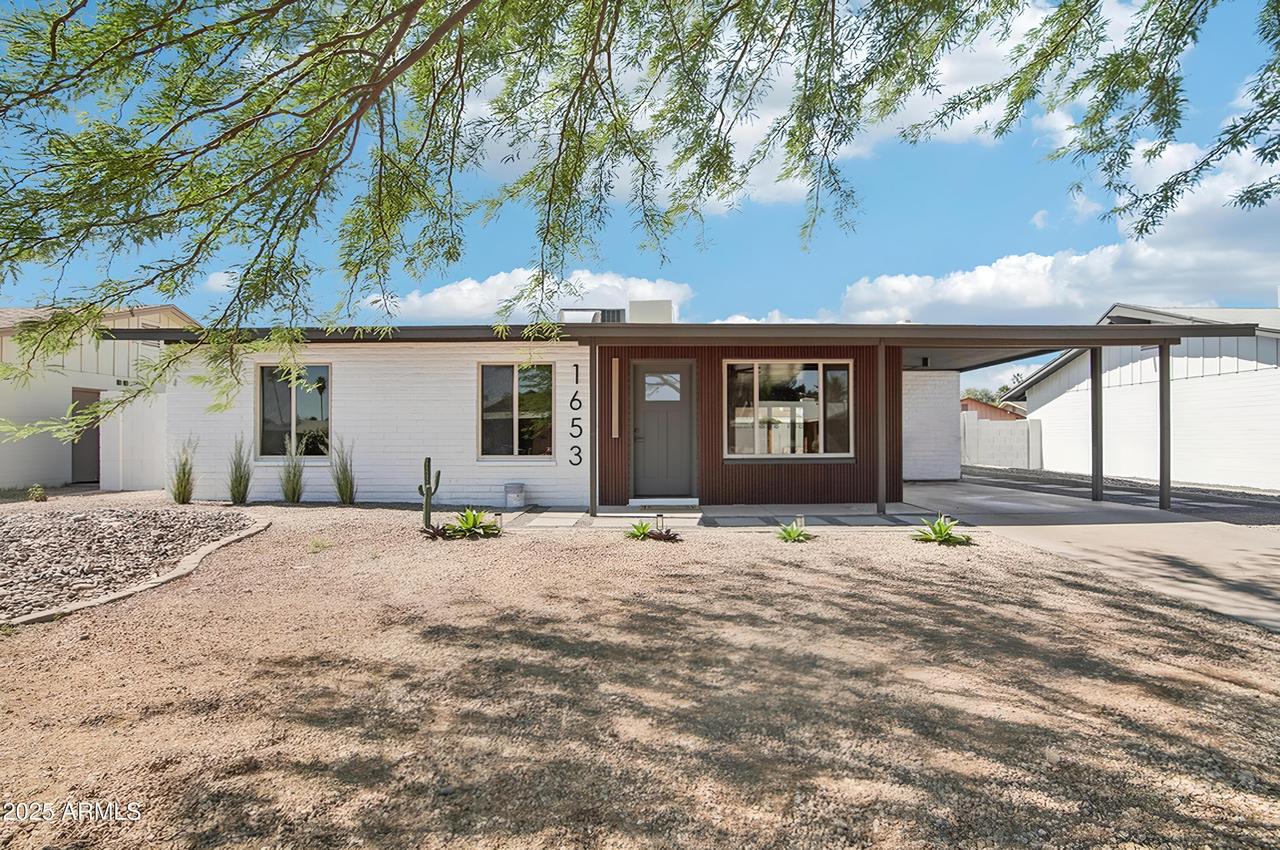 1653 E Palmcroft Dr., Tempe, AZ 85282
