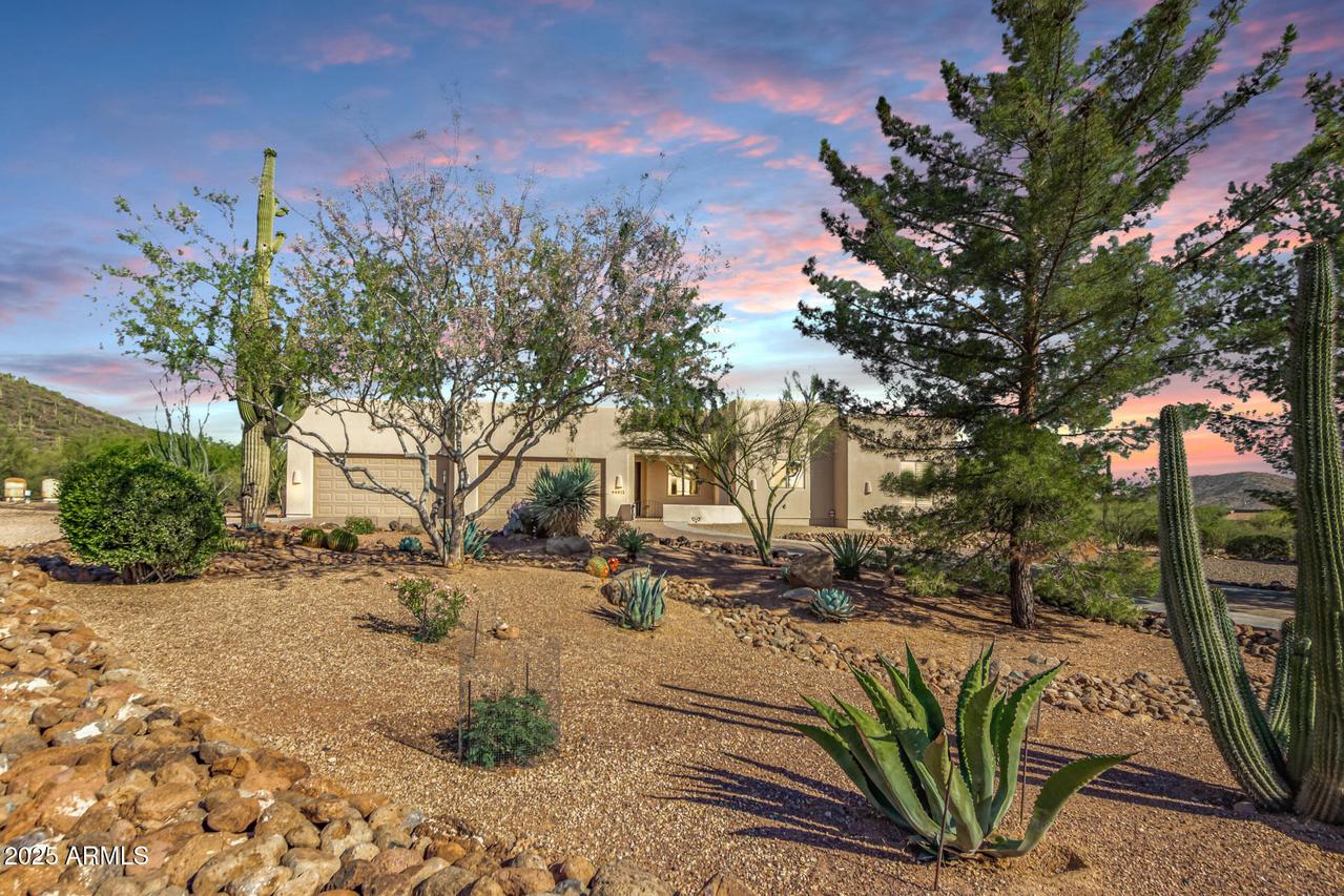 44413 N 20th St., New River, AZ 85087