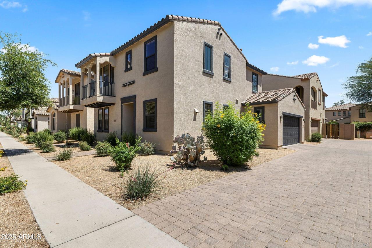 2363 W Dusty Wren Dr., Phoenix, AZ 85085