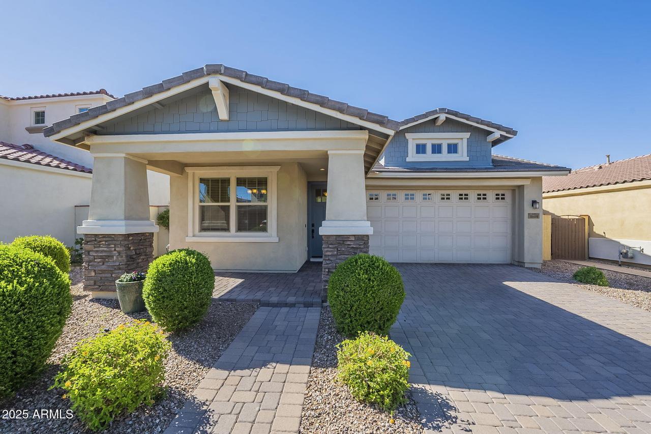 10609 E Durant Dr., Mesa, AZ 85212