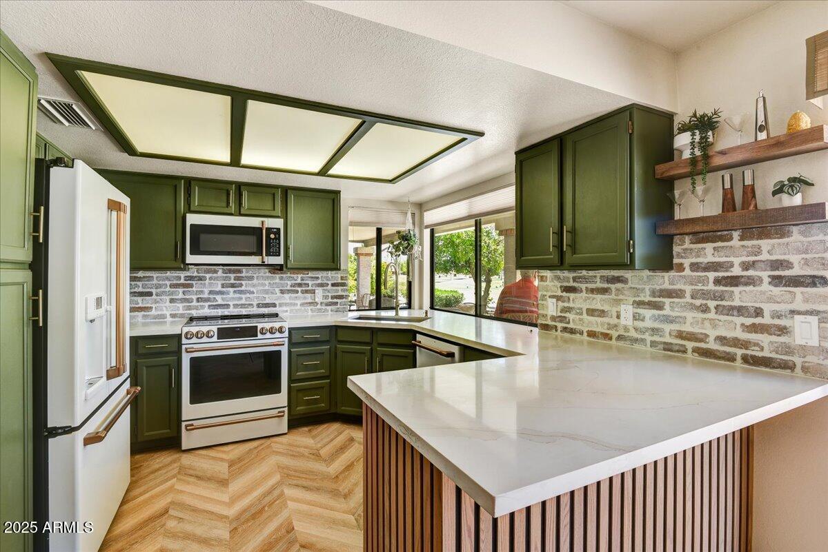19025 N 96th Ave., Peoria, AZ 85382