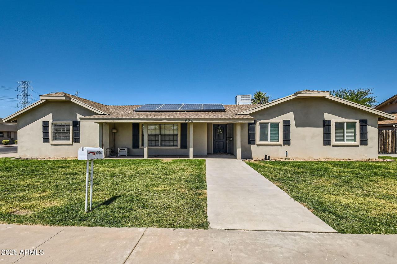 624 N Ashbrook Cir., Mesa, AZ 85213