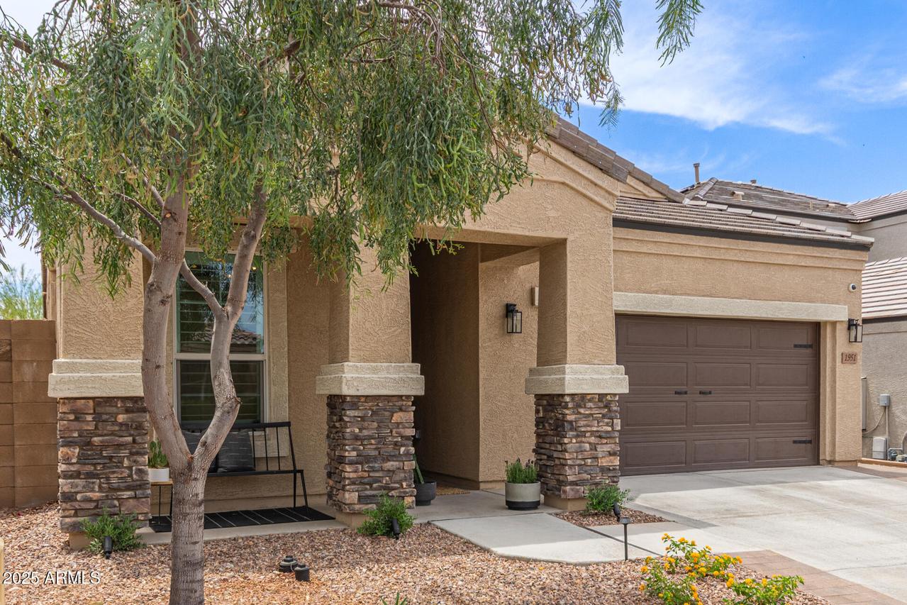 1951 W Plum Rd., Phoenix, AZ 85085