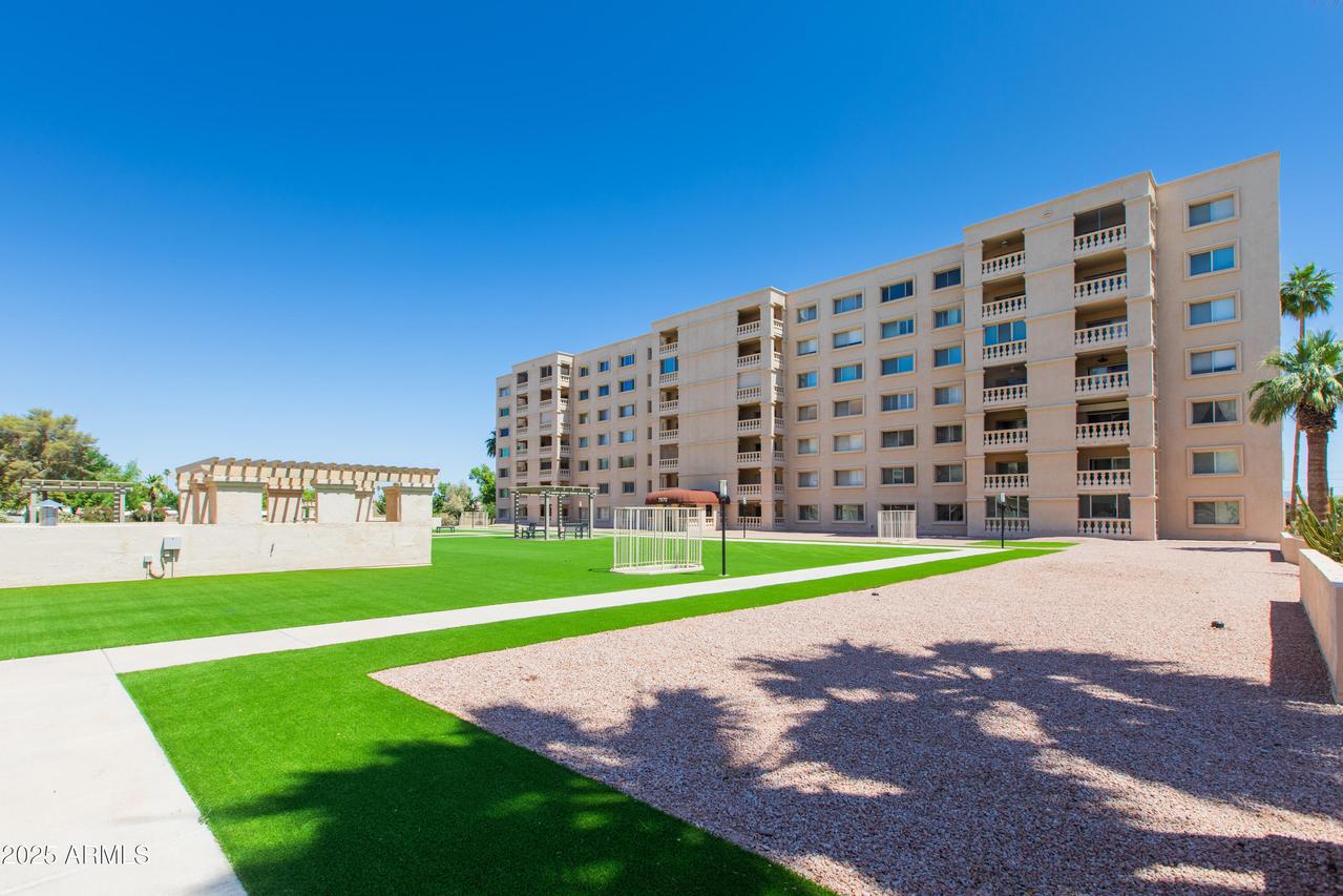 7970 E Camelback Rd. #604, Scottsdale, AZ 85251