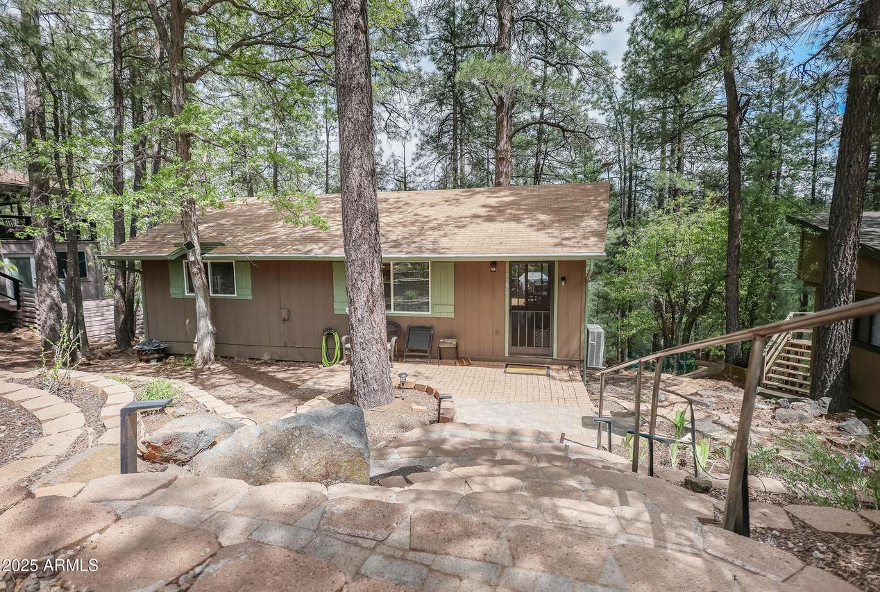1225 E Cougar St. #11B, Munds Park, AZ 86017