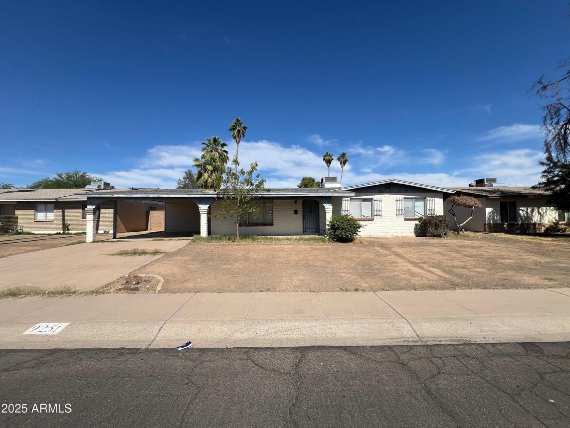 9251 N 36th Dr., Phoenix, AZ 85051
